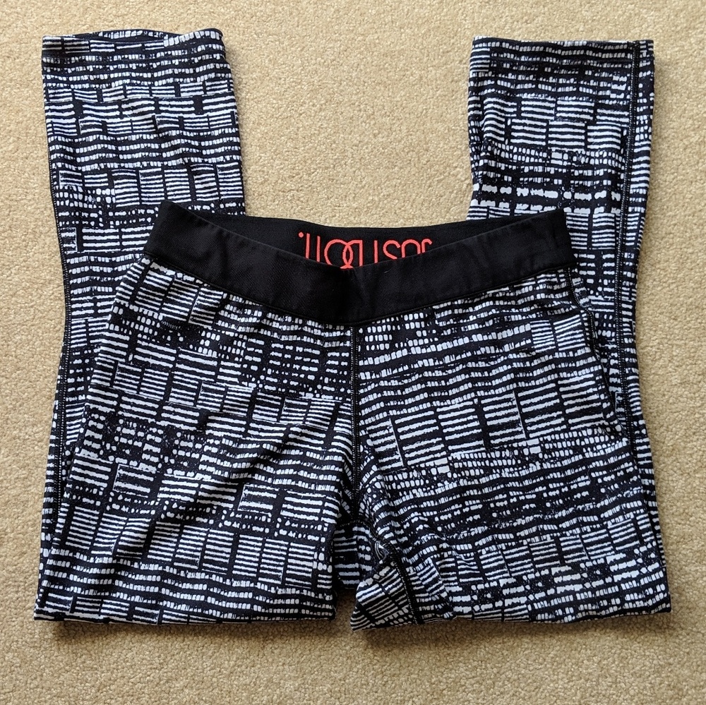 Nike dri-fit crops